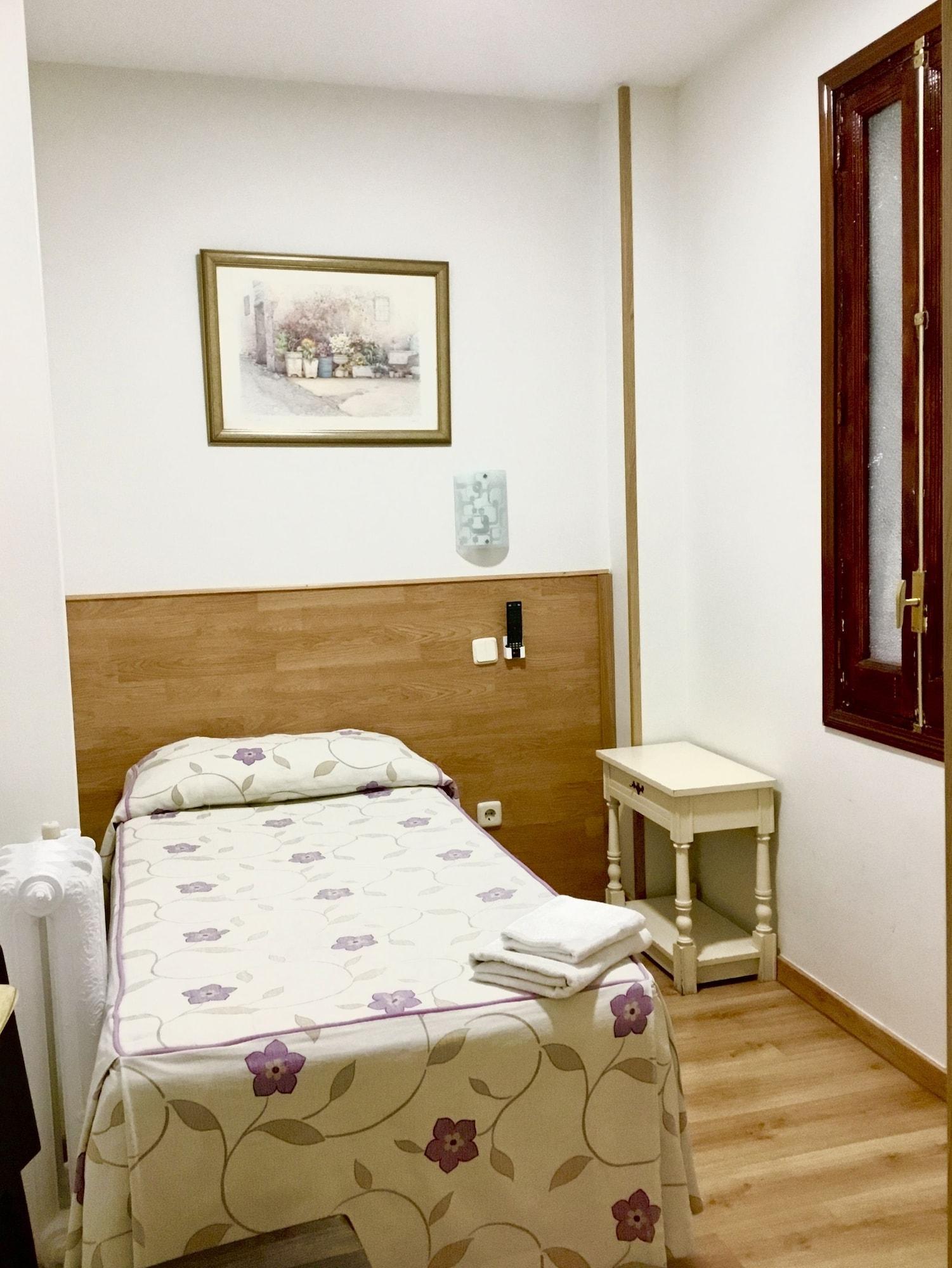 Hostal Nersan2 Madrid Eksteriør billede
