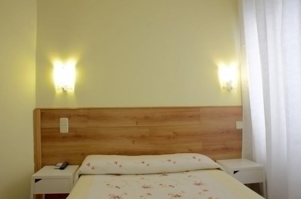Hostal Nersan2 Madrid Eksteriør billede