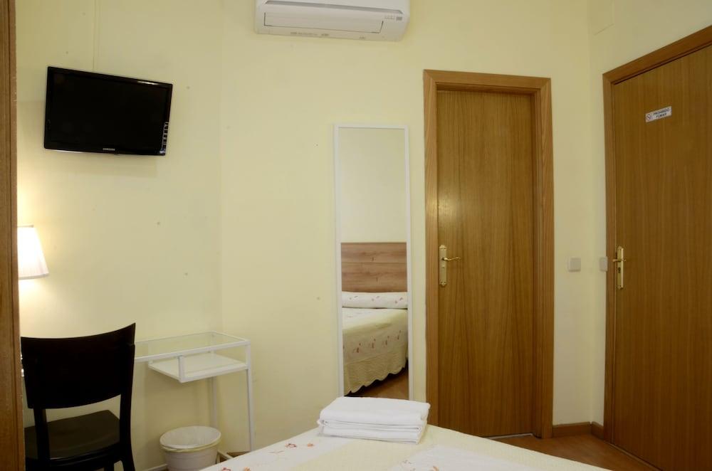 Hostal Nersan2 Madrid Eksteriør billede