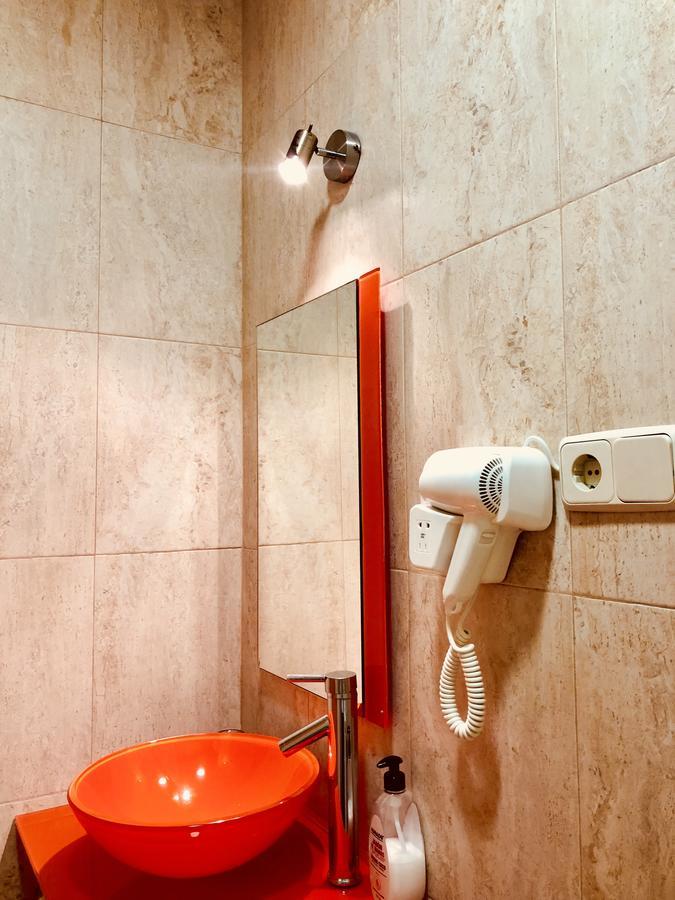 Hostal Nersan2 Madrid Eksteriør billede