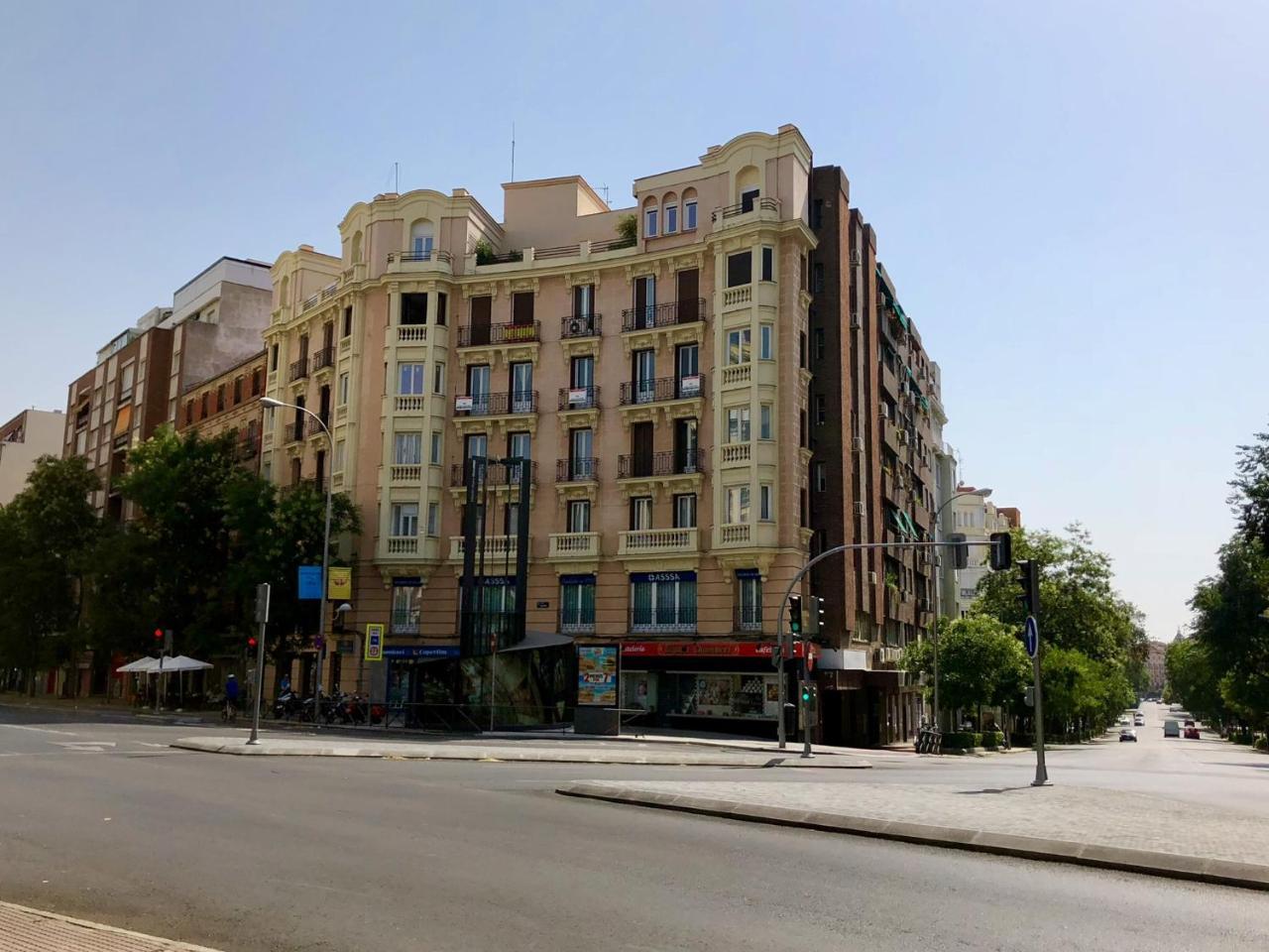 Hostal Nersan2 Madrid Eksteriør billede