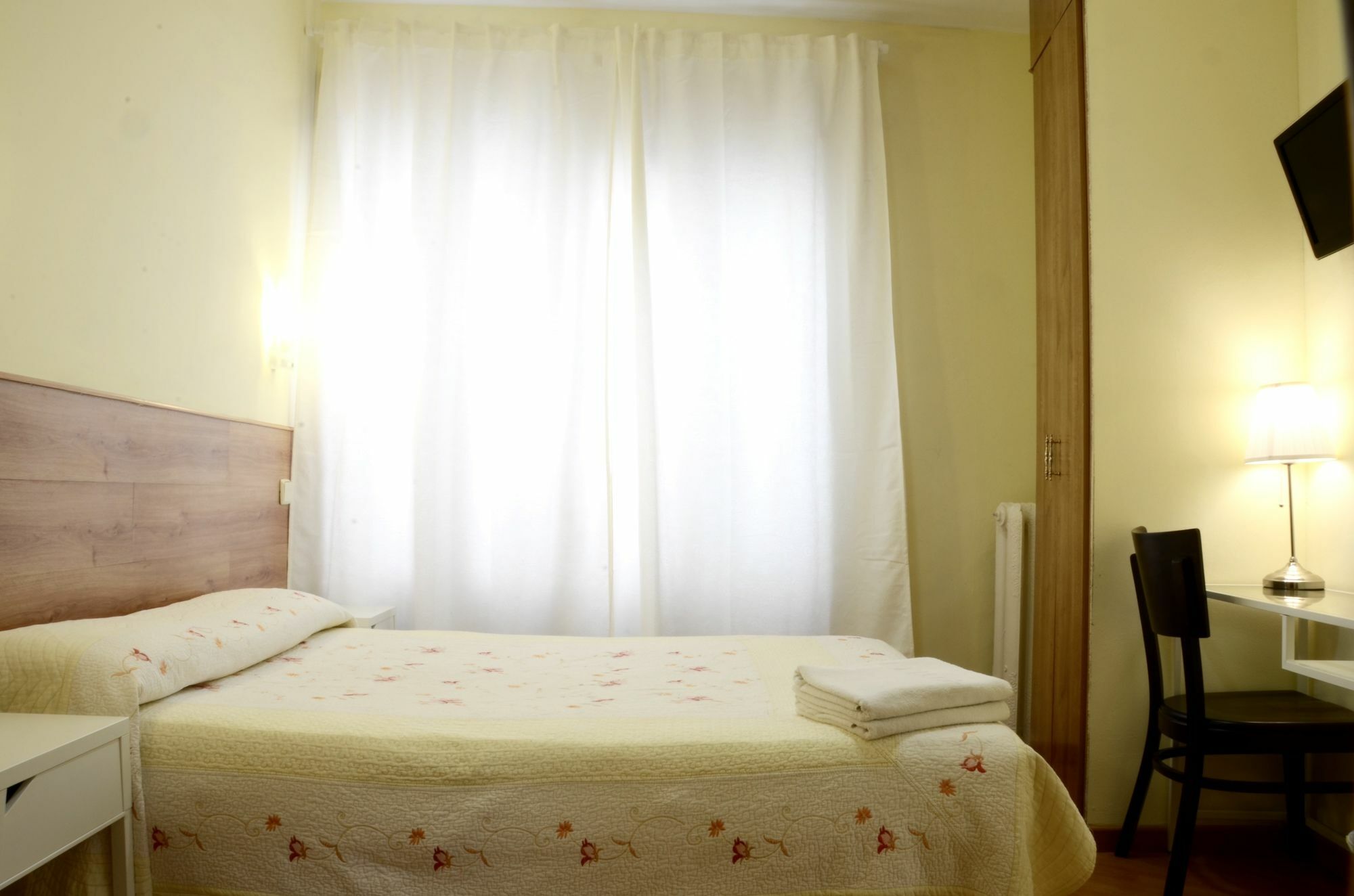 Hostal Nersan2 Madrid Eksteriør billede