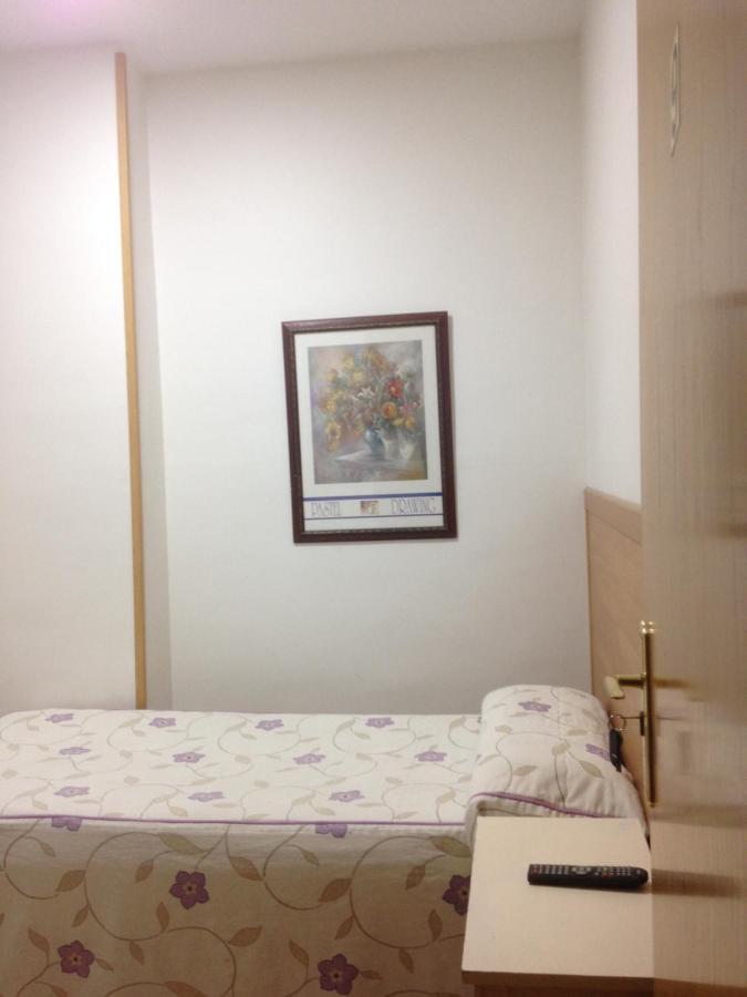 Hostal Nersan2 Madrid Eksteriør billede